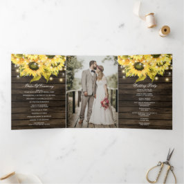 Barn wood String Lights Sunfowers Photo Wedding Drieluik Programma