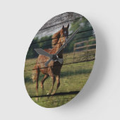 Barn Woodgrain Country Ranch Galloping Brown Horse Ronde Klok (Hoek)