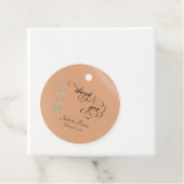 Barok ontwerp & monogram - Perzik Bedankjes Labels (In situ)