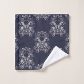 barokstijl floral navy patroon . bad handdoek (Wasdoekje)