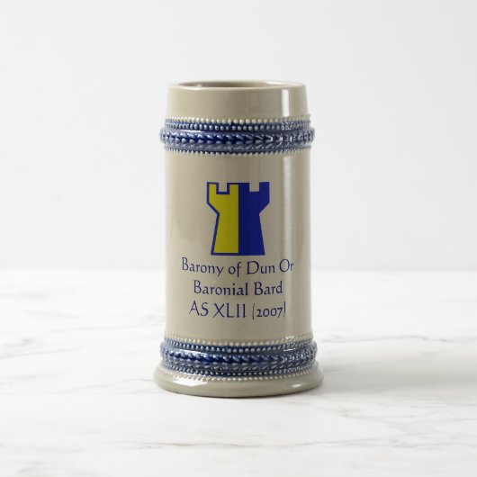 Barony van Dun of Baronial Bard Bierpul (Center)