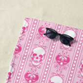 Baroque Skull Stripe Patroon Roze Strandlaken (In situ)