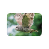 Barred Owl tijdens de vlucht Badmat (Voorkant)