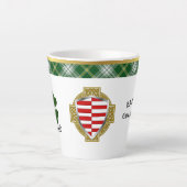 Barrett Irish Shield & Tartan gepersonaliseerd Latte Mok (Voorkant)