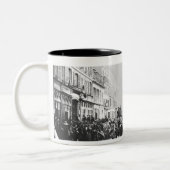 Barricade in de Flandrele Tweekleurige Koffiemok (Links)