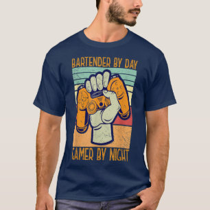 Bartender voor day gamer tegen nachtelijke Vintage T-shirt