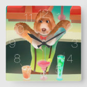 Bartending Dog in Retro Bar Vierkante Klok (Voorkant)