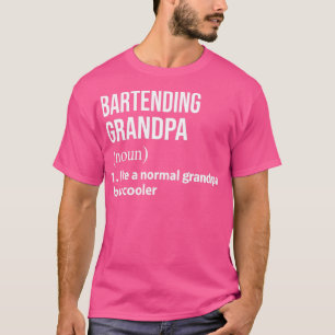 Bartending opa als een normale opa, maar kool t-shirt