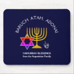 BARUCH ATAH ADONAI | Hanukkah Blessings Muismat<br><div class="desc">Stijlvolle, elegante HANUKKAH BLESSINGS Muismat. Het ontwerp shows een gouden kleurige MENORAH met een multicolored STAR VAN DAVID en zilver grijs DREIDEL. Bovenaan staat een gekromde tekst met de tekst BARUCH ATAH, ADONAI (Gezegend zijn U, O God) en onder de tekst staat HANUKKAH BLESSINGS plus placeholder naam. ALLE TEKST IS...</div>