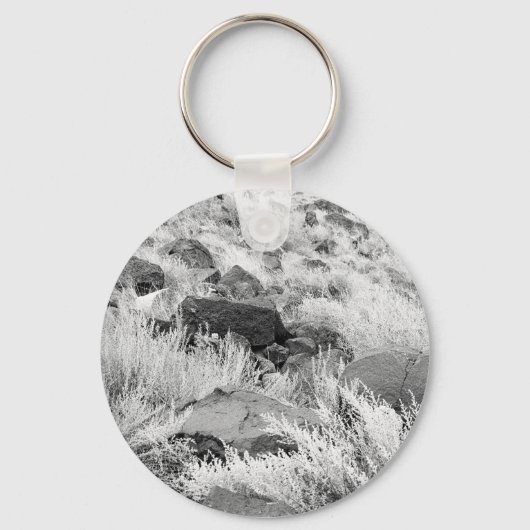 Basalt lava rotsen in woestijn, zwart en wit foto sleutelhanger (Voorkant)