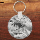 Basalt lava rotsen in woestijn, zwart en wit foto sleutelhanger (Voorkant)