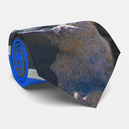 Basalt Rock Dike Necktie Stropdas (Opgerold)
