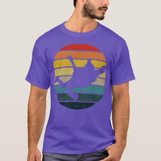 BASE die Silhouette op een Onderdrukte Retro Zonne T-shirt
