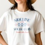 Baseball Baseline Social Club met league naam T-shirt<br><div class="desc">Maak je klaar om je honkbal moeder trots af te shows met ons honkbal fan t-shirt: een elegant lettertype gezegde "SIDELINE SOCIAL CLUB" en drie kampstoel en honkbal en sterren. We hebben een speciale ruimte gelaten alleen voor de naam van uw team, zodat u dit ontwerp kunt personaliseren en het...</div>