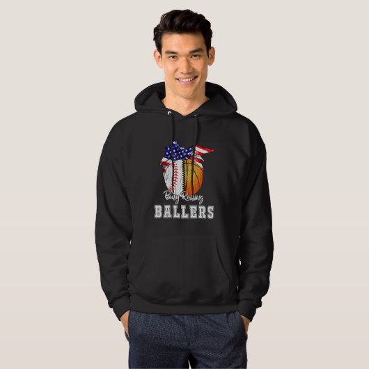Baseball Basketball Mom Busy Raising Ballers Ameri Hoodie (Voorkant volledig)