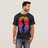 Baseball Batter-swingende Retro Sunset T-shirt (Voorkant volledig)