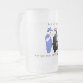 Baseball Coach en Umpire Face off Matglas Bierpul (Voorkant links)