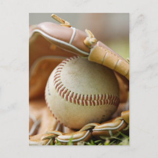 Baseball Glove and Ball Briefkaart