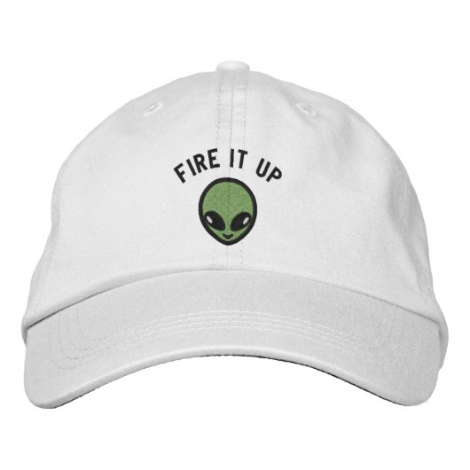 Baseball Hat - geborduurde Alien + vuur het op Pet (Voorkant)