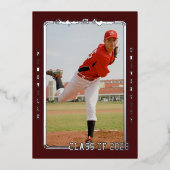 Baseball Maroon Afstuderen aangekondigd Folie Uitnodiging (Voorkant)