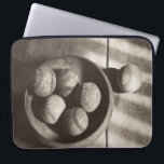 Baseball Nostalgia - Baseballen Laptop Sleeve<br><div class="desc">"Baseball Nostalgia II" door Judy B. Messer. Met een sepia-achtige foto van meerdere honkballen.</div>