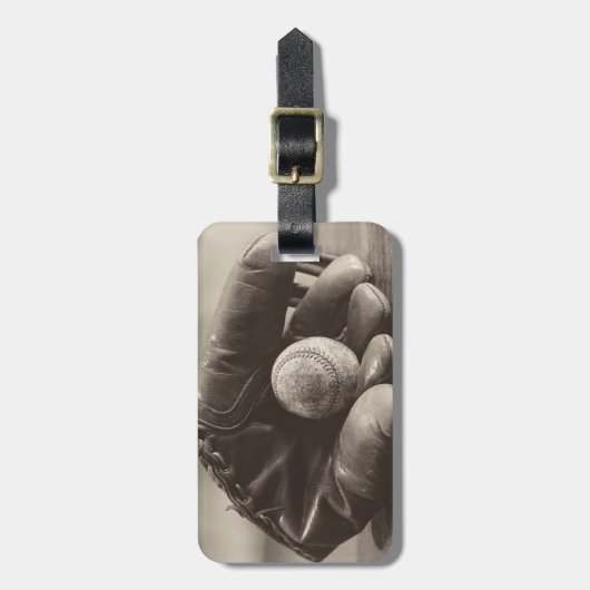 Baseball Nostalgia - Mitt en Baseball Bagagelabel (Voorkant verticaal)