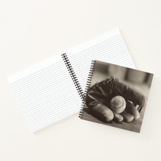 Baseball Nostalgia - Mitt en Baseball Notitieboek (Binnen)