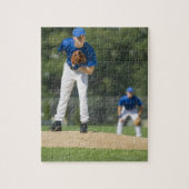 Baseball-pitcher die zich voorbereidt op een bal legpuzzel (Verticaal)