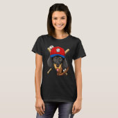 Baseball Player Coaches Dachshund Weiner Dog Pitch T-shirt (Voorkant volledig)