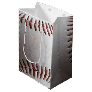 Baseball Stitches Red Medium Cadeauzakje