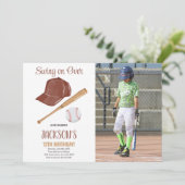 Baseballs verjaardagsuitnodiging met foto kaart (Staand voorkant)