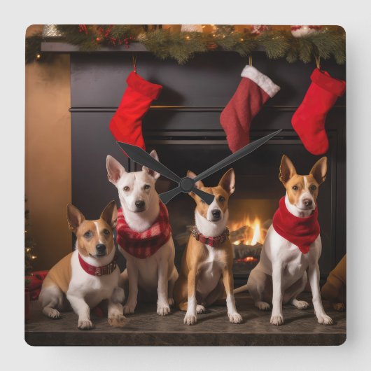 Basenji bij de Haard Kerstmis Vierkante Klok (Voorkant)