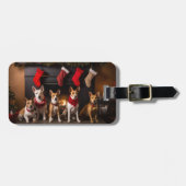 Basenji bij de open haard Kerstmis Bagagelabel (Voorkant horizontaal)
