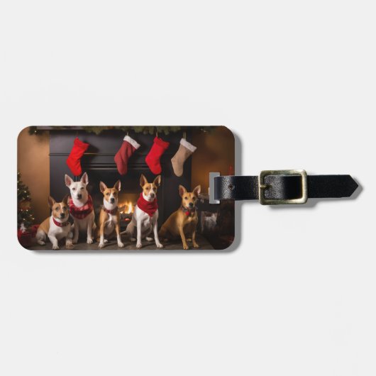 Basenji bij de open haard Kerstmis Bagagelabel (Voorkant horizontaal)
