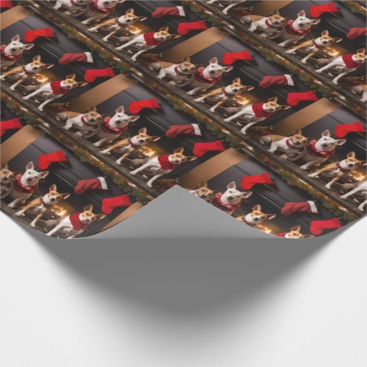 Basenji bij de open haard Kerstmis Cadeaupapier (Hoek)