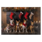 Basenji bij de open haard Kerstmis Snijplank (Voorkant)