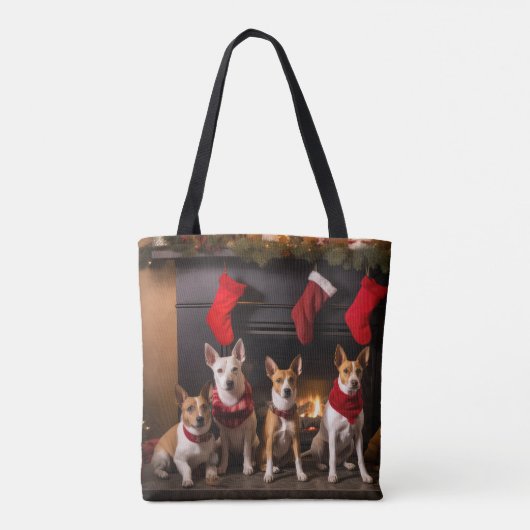 Basenji bij de open haard Kerstmis Tote Bag (Achterkant)
