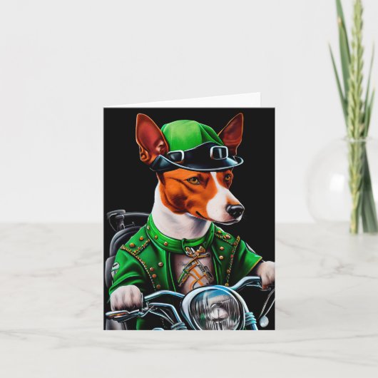 Basenji-hond rijdt op fiets St. Patrick's Day Kaart (Voorkant)
