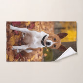 Basenji in Herfst laat Herfst inspireren Bad Handdoek (Handdoek)