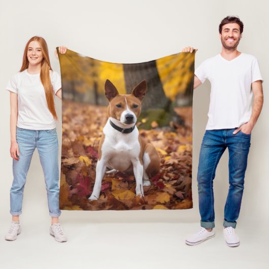 Basenji in Herfst laat Herfst inspireren Fleece Deken (In situ)
