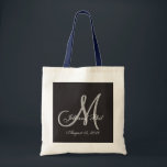 Basic Black Fabulous Wedding Monogram - Uitstekend Tote Bag<br><div class="desc">Geluid als snuff en half zo stoffig. Standaard zwart 3d Monogram. Bekijk dit 3d Monogram Basic Black design.Gothic Black,  kijk naar je trouwfeest. Monogrammen,  tekst en bruid- en bruidenamen zijn eenvoudig te wijzigen om aan uw behoeften te beantwoorden. Alle illustraties en afbeeldingen ©nuptial.</div>