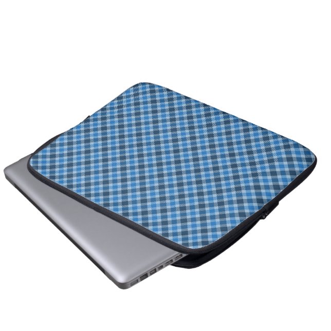 Basic Blue/Baby Blue Gingham Diagonal Plaid Laptop Sleeve (Voorkant onderkant)