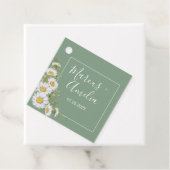  Basil Green & White Daisies Wedding Bedankjes Labels (In situ)