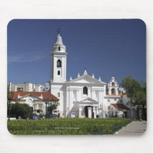 Basiliek Nuestra Senora del Pilar in Recoleta Muismat