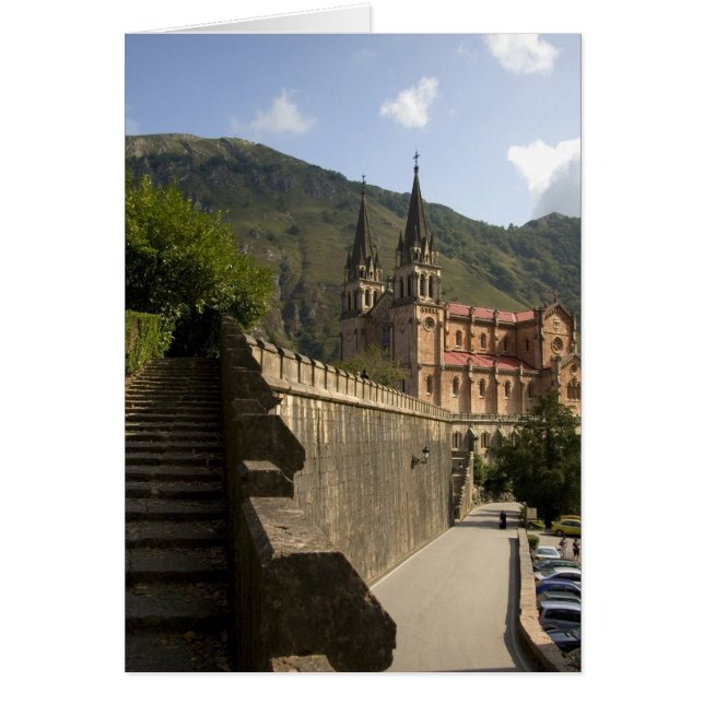 Basiliek van Covadonga, noordwest Spanje. (Voorkant)