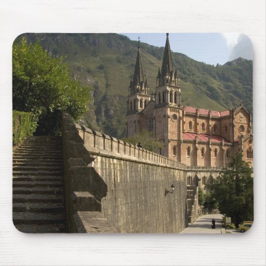 Basiliek van Covadonga, noordwest Spanje. Muismat (Voorkant)