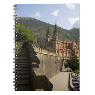 Basiliek van Covadonga, noordwest Spanje. Notitieboek