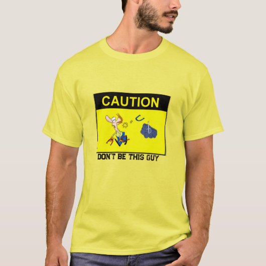 Basis Gele Hoefijzer Pitching Waarschuwing Tee T-shirt (Voorkant)