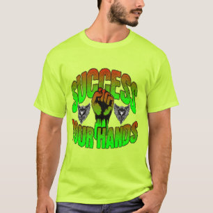 Basisch donker T-shirt met kleurrijk digitaal ontw