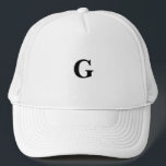 Baskerville lettertype Monogram G aangepaste symbo Trucker Pet<br><div class="desc">Stijlvolle Monogram of Letter of Initiaal of Symbool G Witte kleur Trucker Caps of Petten,  lettertype is Baskerville</div>